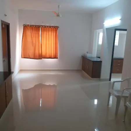 Oyo 16469 Pramukh Hostel